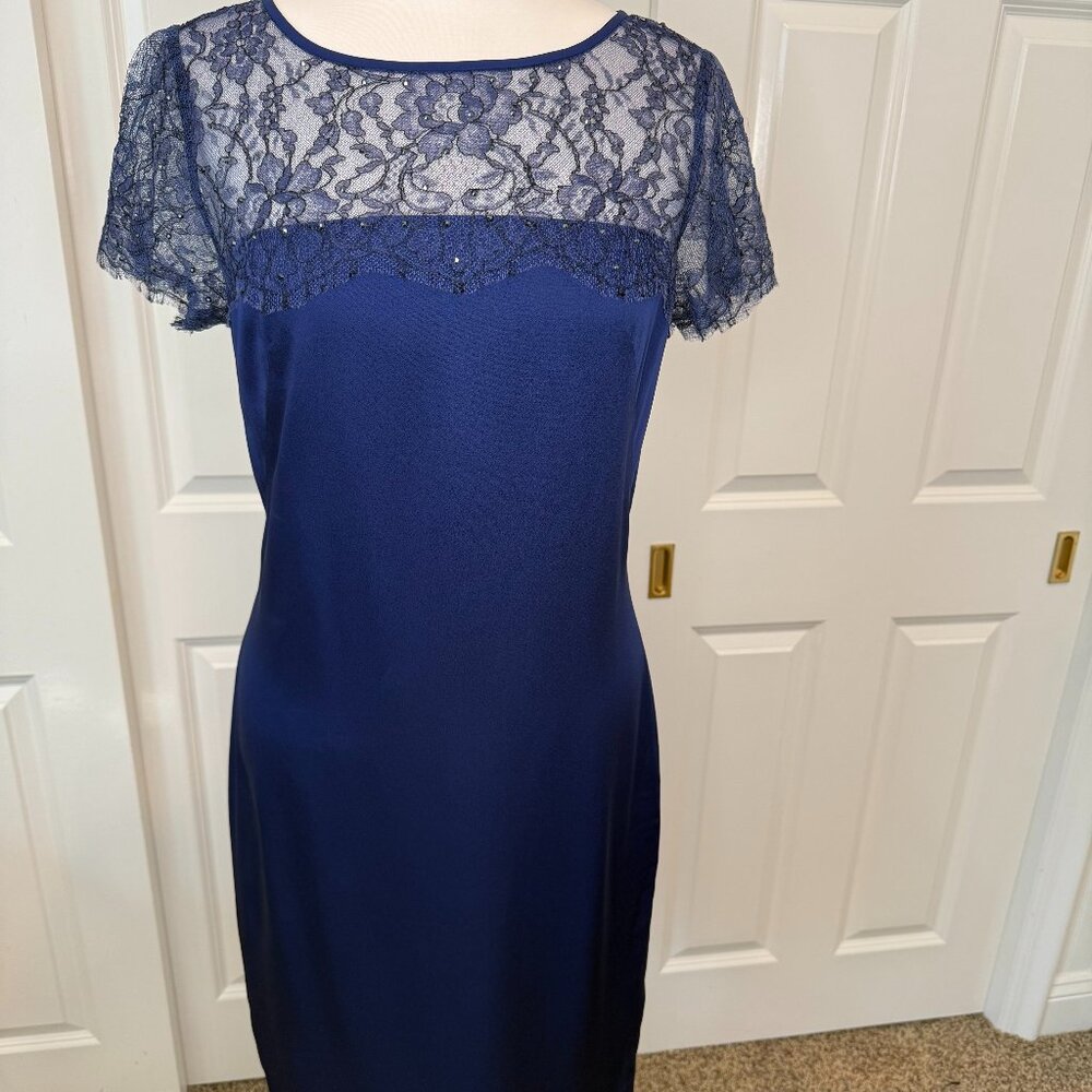 St John Collection, Blue Satin Lace, Size 6